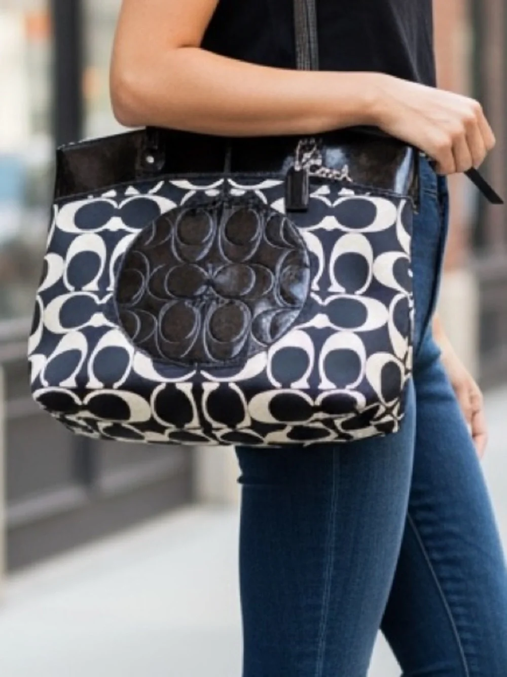 Coach Laura Signature C Vintage Tote Bag - Picture 1 of 10